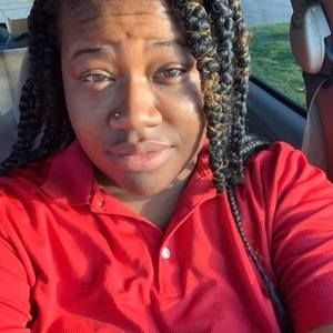 Meet your Posher, Simone